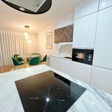 Penthouse Lux * Порту