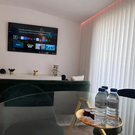 Penthouse Lux *